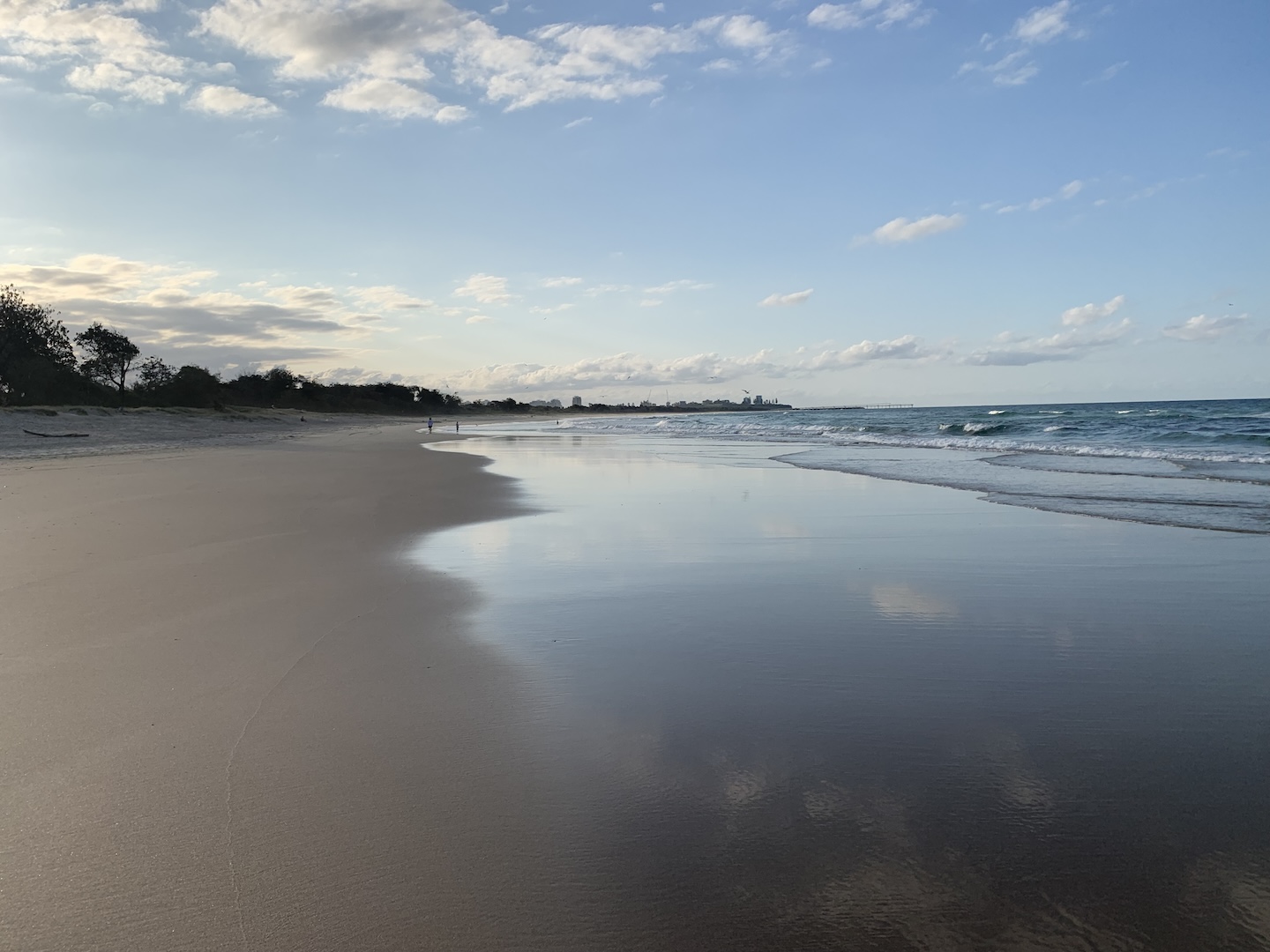 Fingal SLSC Looking north - 11.09.24